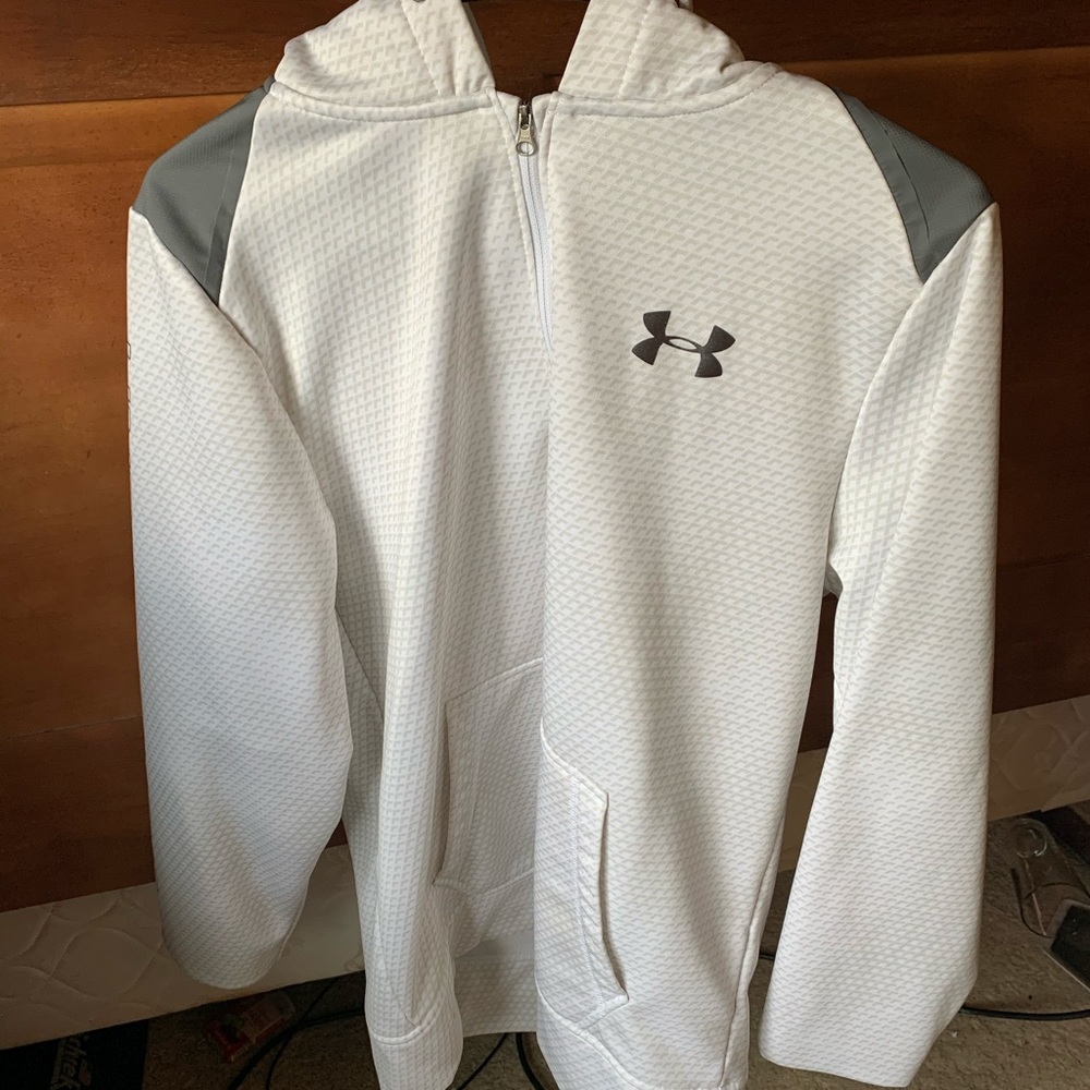 Medium under armour hoodie